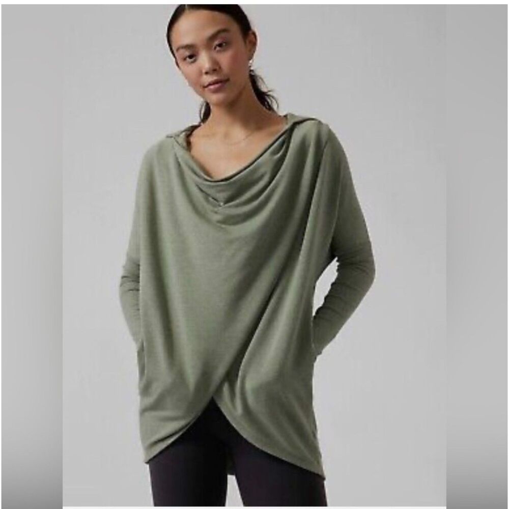 NWT! Athleta Purana Wrap Sweatshirt Large Olive Green Hooded Fleece Pockets